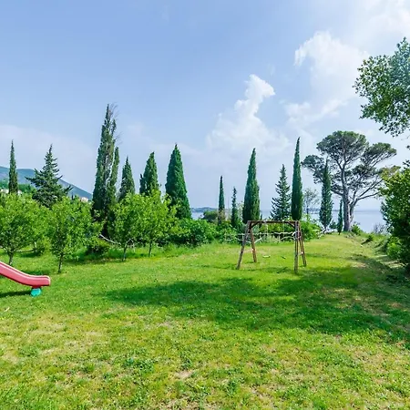 Color - One Bedroom With Terrace And Partial Sea View *
