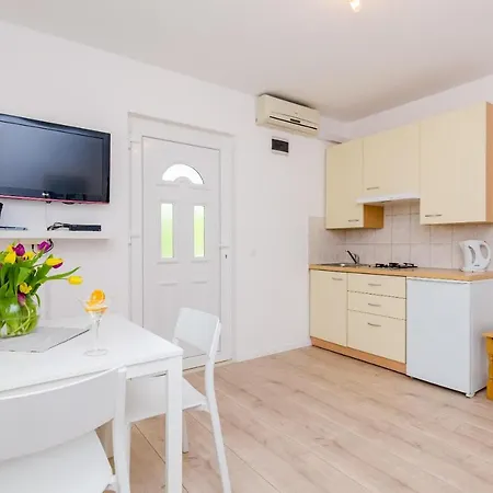 Color - One Bedroom With Terrace And Partial Sea View Διαμέρισμα