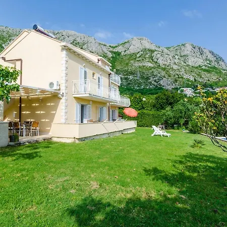 Color - One Bedroom With Terrace And Partial Sea View Διαμέρισμα *